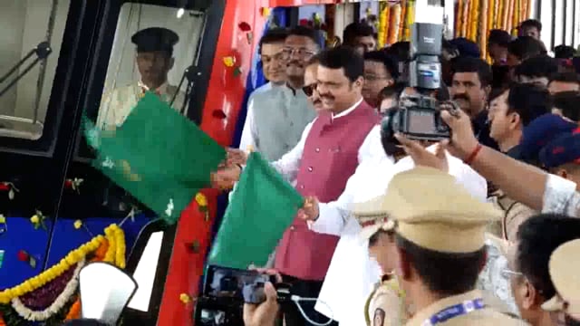 महाराष्ट्र के मुख्यमंत्री देवेंद्र फडणवीस ने राज्य की राजनीतिक स्थिरता और विकास कार्यों को लेकर बड़ा बयान दिया। उन्होंने कहा, 