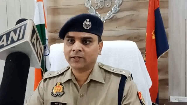 विगत रात्रि जनपद बलरामपुर के थाना को0 देहात क्षेत्रांतर्गत हुई सड़क दुर्घटना मामले को लेकर सुनिए क्या कहते हैं एसपी 