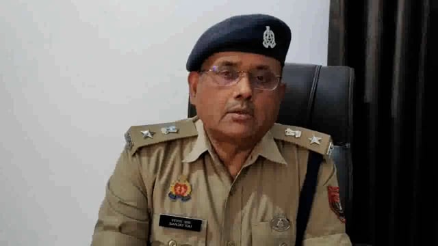 *थाना नवाबगंज क्षेत्रातंर्गत ग्राम कड़रौ में एक बच्चे का शव तालाब में मिलने पर थाना नवाबगंज पुलिस द्वारा की जा रही कार्यव