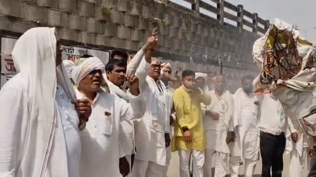 भाजपा के मंत्री द्वारा कर्नल सोफिया पर अभद्र टिप्पणी करने को लेकर कांग्रेस ने व्यक्त किया रोष फूंका पुतला