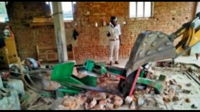 वन विभाग ने बड़ी कार्रवाई करते हुए तीन अवैध आरा मिल को जेसीबी से उखाड़ कर किया जप्त, मचा हड़कंप 