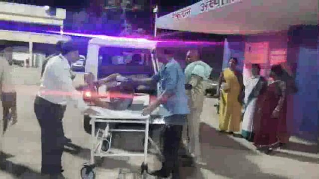 कुंडापुल के समीप सड़क दुर्घटना में एक व्यक्ति गंभीर रूप से जख्मी। भागलपुर रेफर।