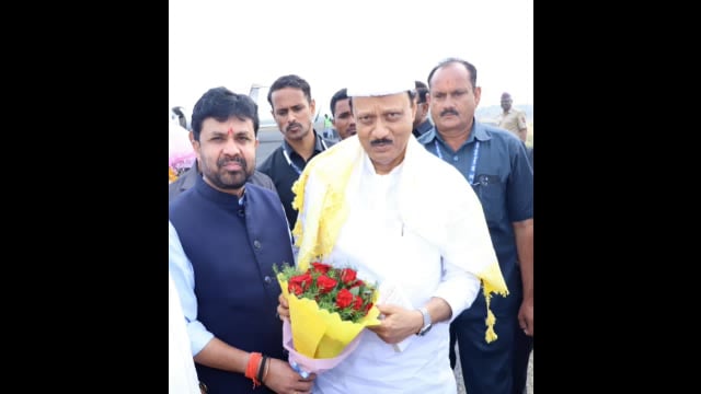 आमदार संजय बनसोडेनी केला उपमुख्यमंत्री अजित पवार यांचा स्वागत