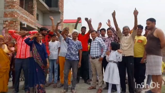 बबराला में बिजली  के करंट से बालिका हुई घायल लोगों ने किया विरोध प्रदर्शन