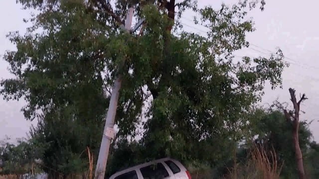 कार की टक्कर से बाइक सवार पिता की मौत पुत्र घायल|