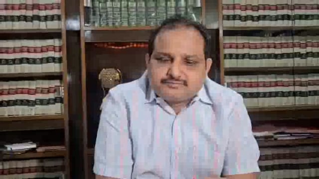 लखनऊ: उपमुख्यमंत्री ब्रजेश पाठक को लेकर समाजवादी पार्टी (सपा) की ओर से किए गए एक ट्वीट पर विवाद गहराता जा रहा है। इस मामले में ब्रजेश पाठक के वकील प्रशांत सिंह अटल ने सख्त प्रतिक्रिया देते हुए कहा कि सपा के ट्वीट में 