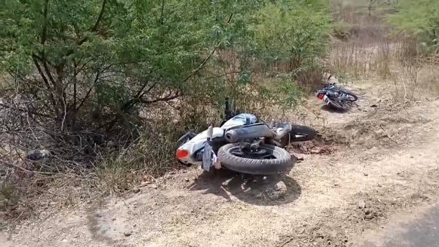 झांसी पुलिस ने 12 घंटे के अंतराल में दिनदहाड़े दूसरे एनकाउंटर में पुलिस और बदमाशों के बीच मुठभेड़ हो गई