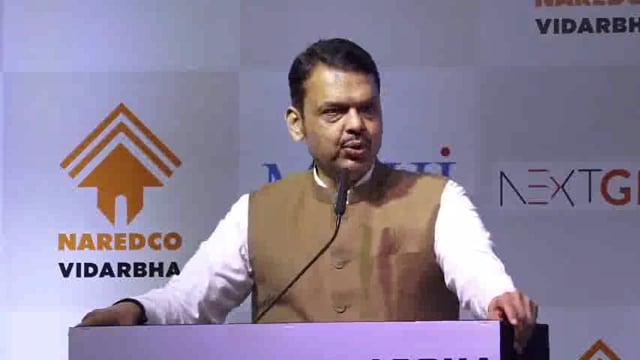 महाराष्ट्र के मुख्यमंत्री देवेंद्र फडणवीस ने कहा कि राज्य सरकार विकासकों (डेवलपर्स) की कठिनाइयों को दूर करने के लिए हर संभव प्रयास कर रही है। उन्होंने#politics