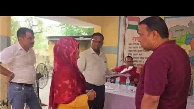 झिड़ीयान!ग्रांट में एस डी एम अजयवीर की अध्यक्षता में लगा जनता दरबार! मिली 22 शिकायते!