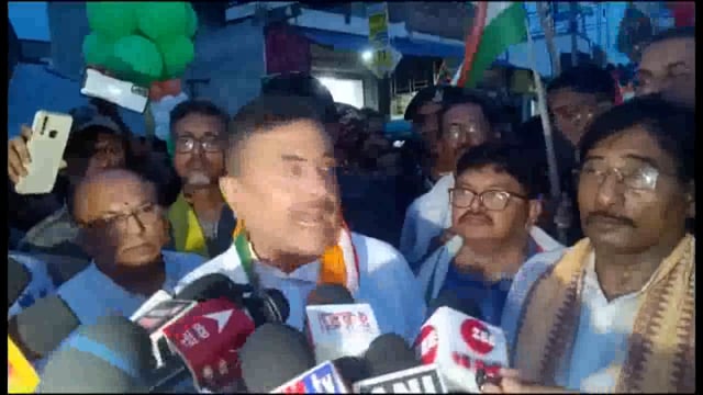 বাংলার বিরোধী দলনেতা শুভেন্দু অধিকারী কটাক্ষ করেছেন: "তৃণমূল একটি পরিবারতান্ত্রিক দল, ভাগ্নেকে পাঠিয়ে নিজস্ব খেলা খেলছে"#politics