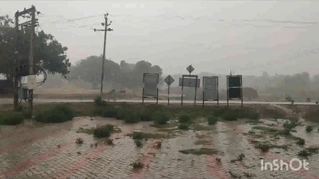 बेलहर में मूसलाधार बारिश, आंधी-तूफान के साथ गरजते रहेंगे बादल