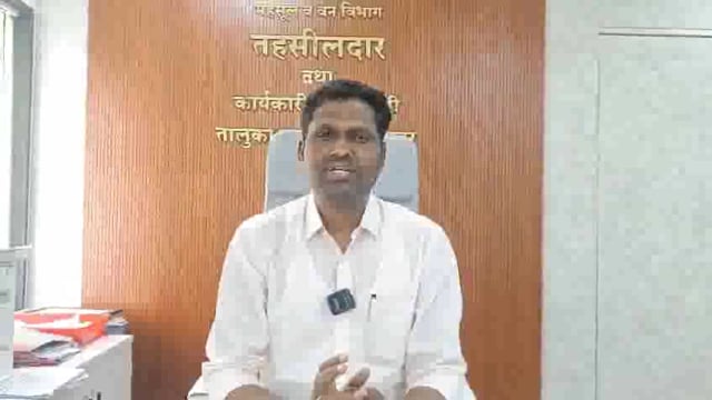 शेतकऱ्यांनी आपली जनावरे झाडाखाली बंधू नये,तहसीलदार राम बोरगावकर यांचे आवाहन