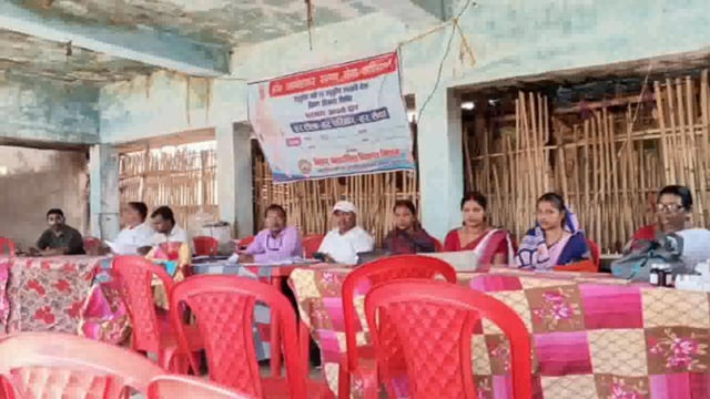 अनुसूचित जाति जनजाति टोला सुखनिया में लगा विशेष समग्र विकास शिविर।समग्र विकास शिविर में गूंजा आंगनवाड़ी सेविका कि मनमानी