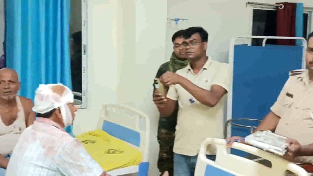 आम चुनने के दौरान दो पक्षों में हुई जमकर मारपीट में दो सगे भाई को मारपीट कर किया जख्मी, मामला पहुंचा थाना