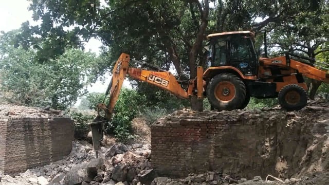 रेभिया नाले पर पुल का पुनः निर्माण कार्य शुरू हो गया है अब भारी वाहनों का प्रवेश नहीं हो पाएगा 