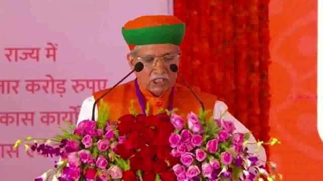 बिहार के पूर्व उपमुख्यमंत्री और राजद नेता तेजस्वी यादव ने एक बार फिर राज्य सरकार पर तीखा हमला बोला है। उन्होंने एक बयान में कहा,
