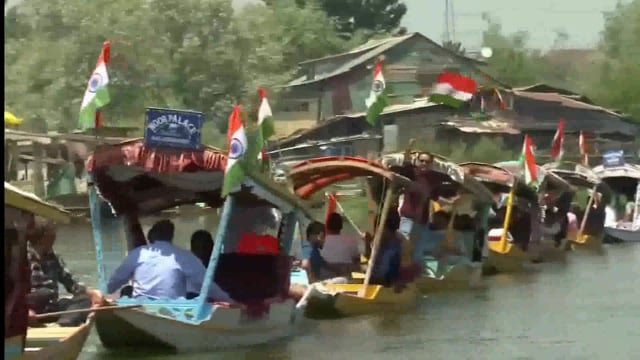 डल झील पर भाजपा की तिरंगा शिकारा रैली, 'ऑपरेशन सिंदूर' की सफलता का जश्न#politics