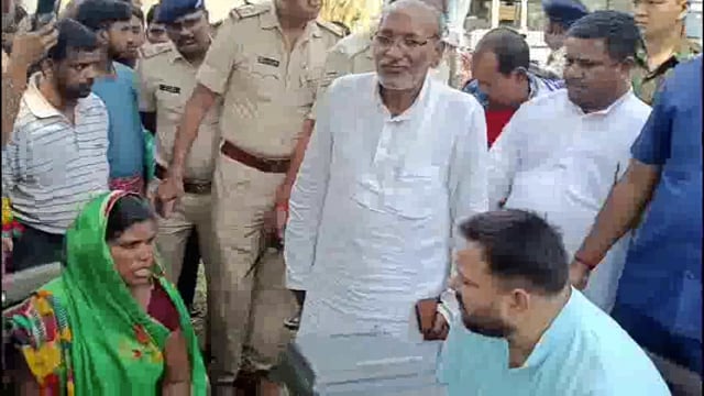 दलित युवती के निर्मम हत्या मामले में नेता प्रतिपक्ष ने परिजनों से मिलकर  न्याय दिलाने का दिया भरोसा।