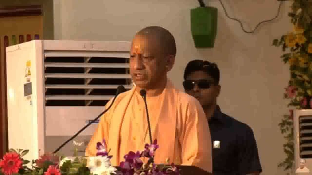 उत्तर प्रदेश के मुख्यमंत्री योगी आदित्यनाथ ने बताया कि डबल इंजन की सरकार ने तेज गति से काम करते हुए श्री अयोध्या धाम को उसका सच्चा गौरव लौटाने का कार्य किया है।#politics