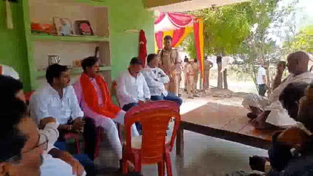 शहीद सिपाही के नाम पर गांव में बनेगा स्मृति उपवन,कैबिनेट मंत्री अनिल राजभर ने परिजनों से मिल कर व्यक्त किया शोक संवेदना