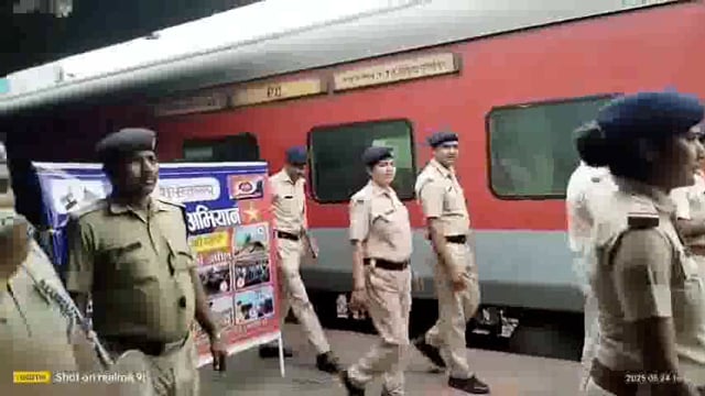 ट्रेन में सुगम यात्रा के लिए आरपीएफ ने चलाया जागरूकता अभियान,जानिए क्या दिए जा रहे है निर्देश