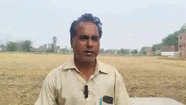 शहाबगंज लेहरा में मनरेगा में फर्जी मजदूर कर रहे तालाब पर काम, ग्रामीण ने लगाया आरोप 