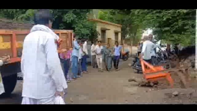 अवलकोंडा येथे ट्रॅक्टर चालकाने चिमुरडीला चिरडले,चिमुकलीचा मृत्यू