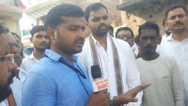 *कुंडा क्षेत्र के डिहवाजलालपुर के पीड़ित परिवार से की मुलाकात कौशांबी सांसद पुष्पेंद्र सरोज#latest_news#tahasilatp 