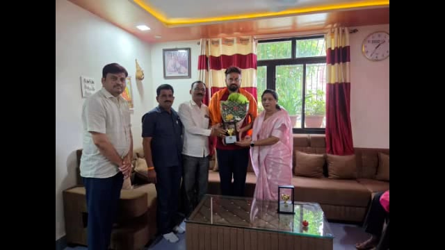 रामचंद्रराव पाटील तळेगावकर यांना बेस्ट चेअरमन पुरस्कार प्राप्त