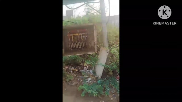 सिकंदरा सब्जी मंडी के पीछे चंदन नगर में बिजली कर्मचारियों की लापरवाही से आंधी के कारण बिजली का बॉक्स ट्रांसफॉर्म में आग 