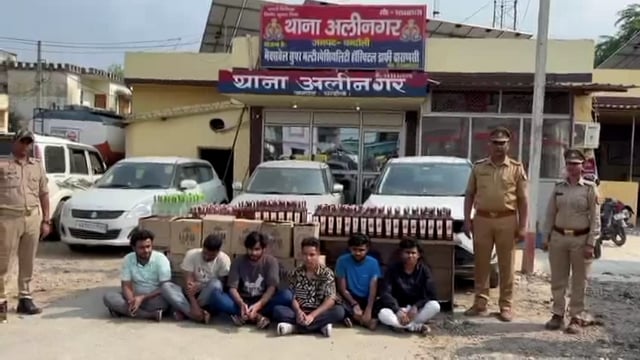 चंदौली के अलीनगर पुलिस की बड़ी कार्यवाही,तीन लग्जरी वाहनों से 43 पेटी शराब के साथ छः तस्करों को किया गिरफ्तार