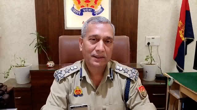 नाबालिक बच्ची के साथ दुष्कर्म के मामले में अपर पुलिस आयुक्त कमिश्नरेट  आगरा रामबदन सिंह सिंह द्वारा दी गई वाइट झूय
