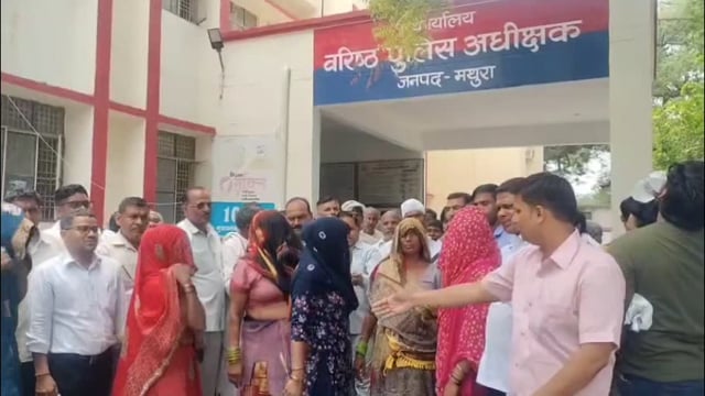 दलित की बरात में मारपीट करने वाले दबंग लोगों को पुलिस ने नहीं किया गिरफ्तार, एसएसपी से लगाई गुहार