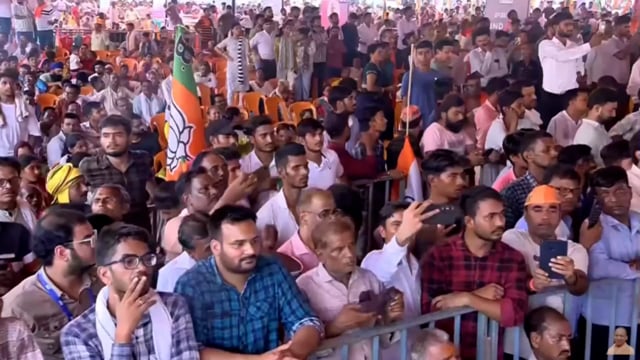 मुख्यमंत्री योगी आदित्यनाथ ने भारत की सेना द्वारा दुश्मन के एयर डिफेंस सिस्टम को नष्ट करने के अद्भुत शौर्य और पराक्रम को सराहा है। उन्होंने कहा कि यह भारत की सैन्य ताकत और साहस का जीवंत उदाहरण है।
#politics