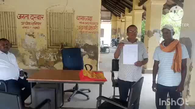 सूर्यगढ़ा -जनता दरबार में फरियादी उपस्थित पदाधिकारी अनुपस्थित। जानते हैं फरियादी क्या कुछ कहते हैं इस संबंध में।