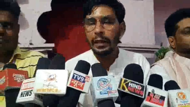 मुजफ्फरनगर में हिंदी पत्रकारिता दिवस के अवसर पर संयुक्त पत्रकार महासभा के राष्ट्रीय अध्यक्ष ने पत्रकारों से प्रेस वार्ता की