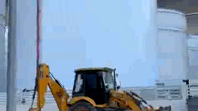 ➡️ ....दुबई के हमारिया इंड्रस्ट्रीयल स्टेट के टेक्नोमैक डीजल डिपो में लगी आग

*80,000 टन डीजल की क्षमता रखने वाले डीजल डिपो में आग लगने से मचा हाहाकार*

*6 घंटे के अथक प्रयास के बाद भी आग पर नही पाया जा सका काबू