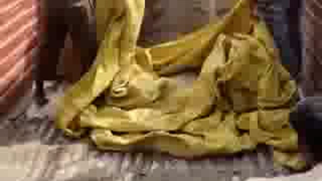 ▶️..फिरोजाबाद : सरकारी राशन में सेंध मारते वीडियो वायरल 

सरकारी राशन की बोरी से लोग कर रहे चोरी
थाना सिरसागंज इलाके का मामला. lll