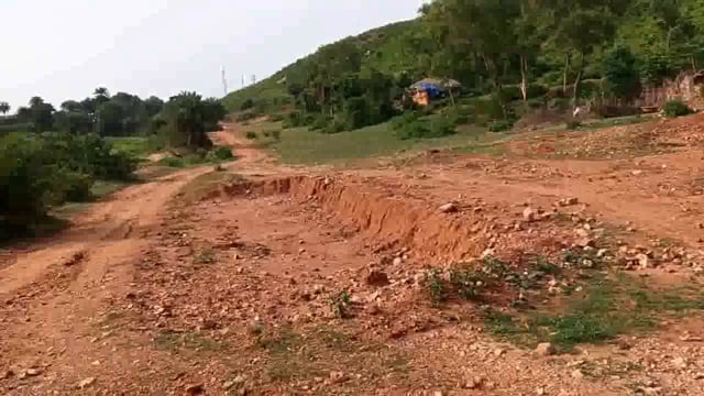 आजादी के 75 साल बाद भी प्रखंड क्षेत्र के कई गांव के लोगों ने आज तक नहीं देखी पक्की सड़क 