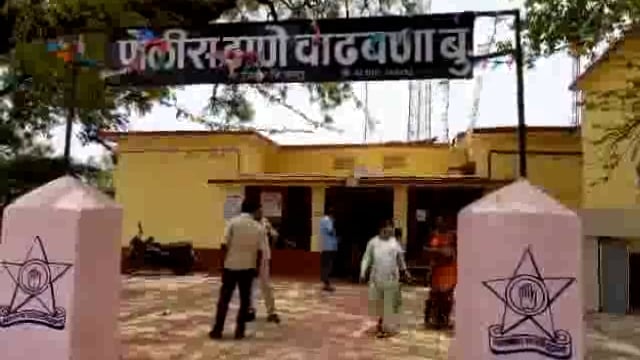 सुकणी जवळ २२ गोवंशाची अवैध वाहतूक करणारा कंटेनर वाढवणा पोलिसांनी पकडला,तिघांवर गुन्हा दाखल