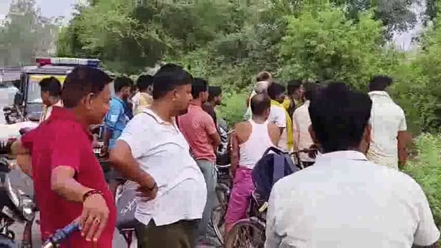 पेड़ के किनारे सुनसान स्थान पर अज्ञात महिला का शव मिलने से मची सनसनी, पुलिस जांच में जुटी