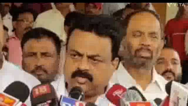 कोल्हापूर उत्तर दक्षिण व करवीर विधानसभा मतदारसंघातील पदाधिकाऱ्यांची आमदार प्रभू व दूधवाडकर यांनी आढावा बैठक सर्किट हाऊस मध्ये घेतली व 18 जागा लढवण्याविषयी आव्हान केले