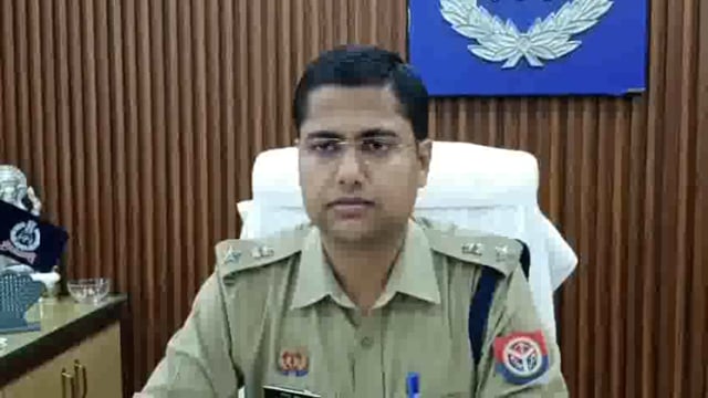 अंबेडकर नगर..
त्योहार ईद-उल-अज़हा (बकरीद) के शांतिपूर्ण आयोजन हेतु पुलिस की तैयारियों के बारे में एसपी अम्बेडकरनगर श्री केशव कुमार ने दी विशेष सूचना
