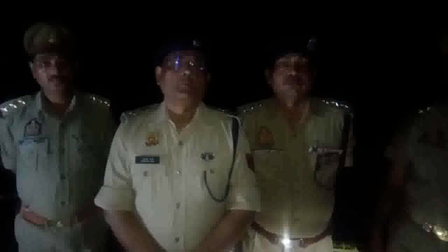 *दिनांक 03.06.2025 की रात्रि को थाना लीलापुर क्षेत्रान्तर्गत बाबगंज रोड़ रघुवापुर के पास थाना लीलापुर पुलिस#latest_news 