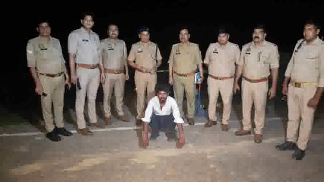 मथुरा के थाना शेरगढ पुलिस टीम की शातिर बदमाशों से हुई मुठभेड़, दो बदमाश गिरफ्तार।