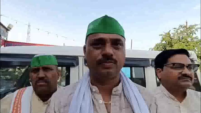 भारतीय किसान यूनियन भानु के कार्यकर्ताओं ने बांके बिहारी कोरिडोर निर्माण का किया समर्थन, एडीएम प्रशासन को कोरिडोर के समर्थन में डीएम के नाम सौंपा ज्ञापन