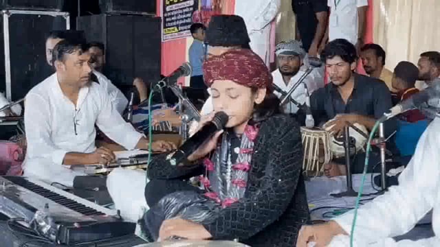 झाँसी प्रेमनगर पुलिया नंबर 9 में हजरत करामत अली सिंगल शाह बाबा का 105 वा उर्स शरीफ और कव्वाली का मुकाबला हुआ