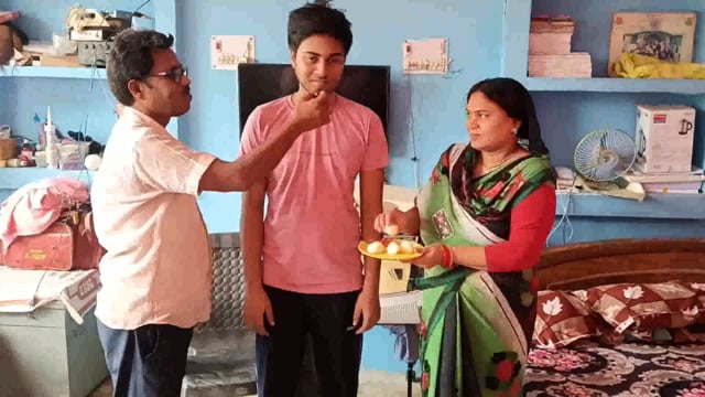 प्रथम प्रयास में ही जेईई मेंस  की परीक्षा में शिवम आर्य ने 99.01% अंक लाकर प्रखंड का नाम किया रौशन