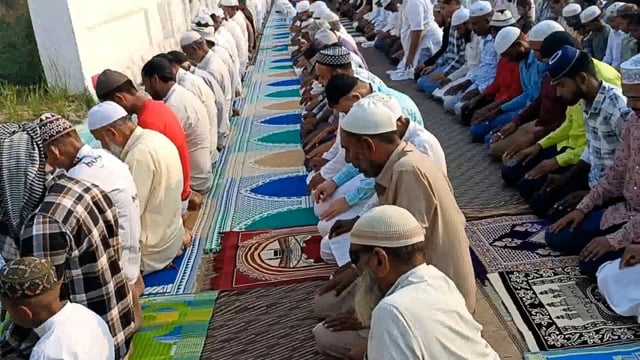 बहसूमा सैफपुर फिरोजपु रामराज में बकरीद के अवसर पर शांतिपूर्वक नवाज अदा की गई