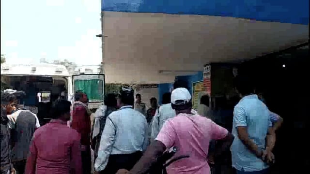 गोपालपुर गांव में पंखा लगाने के क्रम में एक व्यक्ति को लगा बिजली का करंट। गंभीर स्थिति में भागलपुर रेफर।